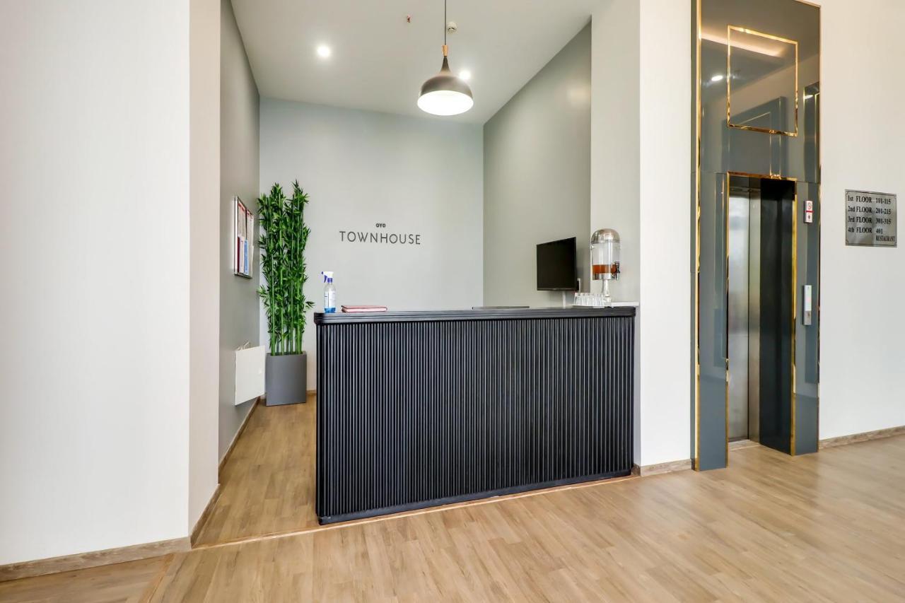 Отель Super Townhouse Jashn Chinhat Экстерьер фото