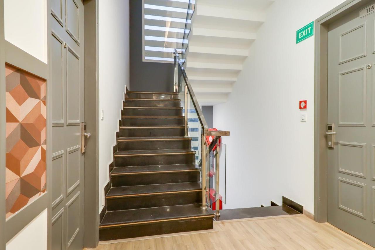 Отель Super Townhouse Jashn Chinhat Экстерьер фото