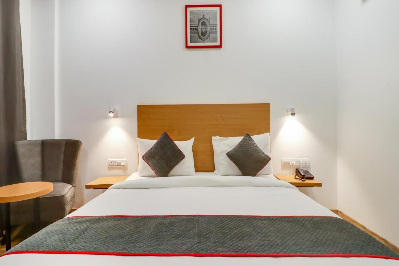 Отель Super Townhouse Jashn Chinhat Экстерьер фото