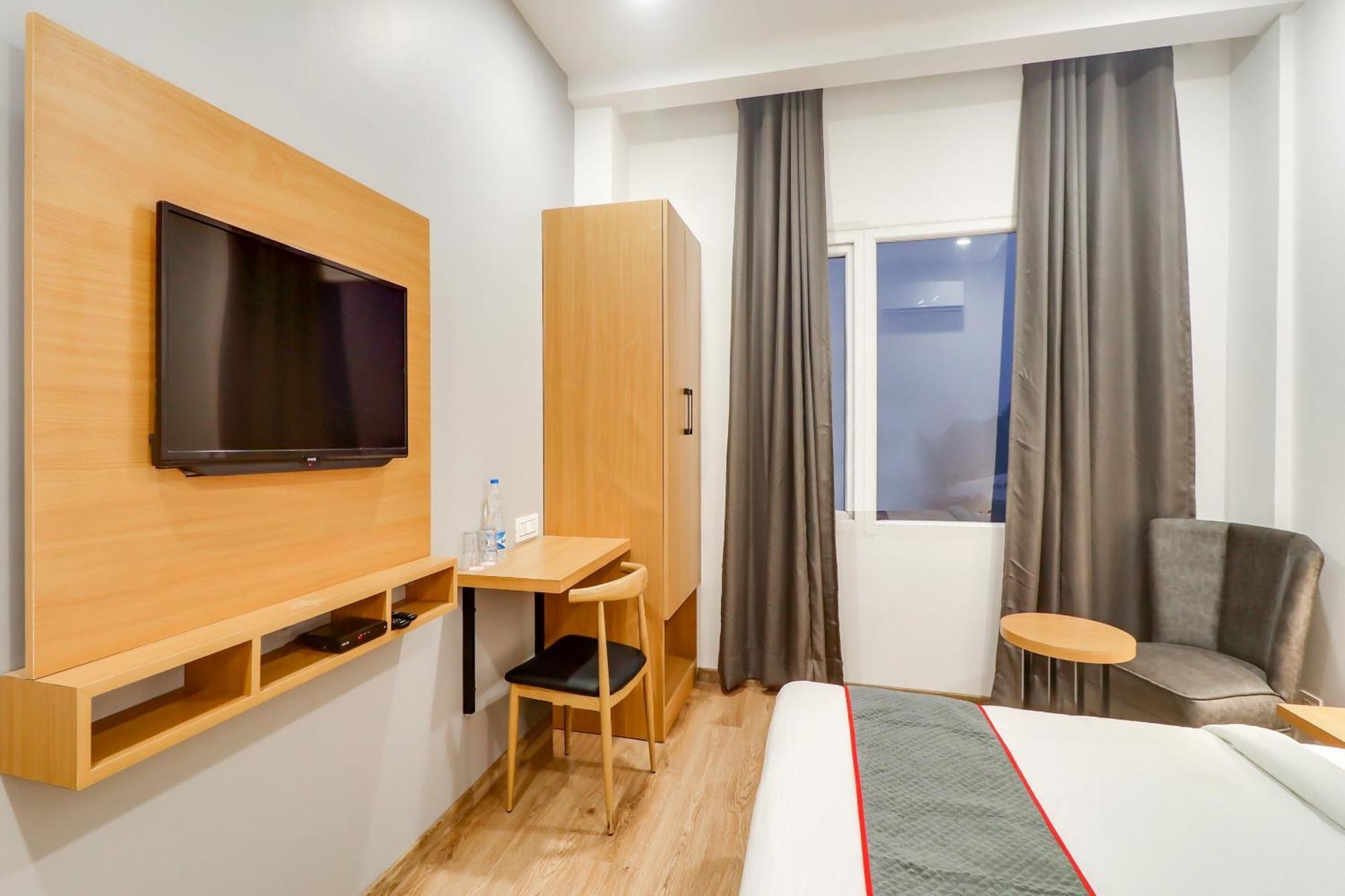 Отель Super Townhouse Jashn Chinhat Экстерьер фото
