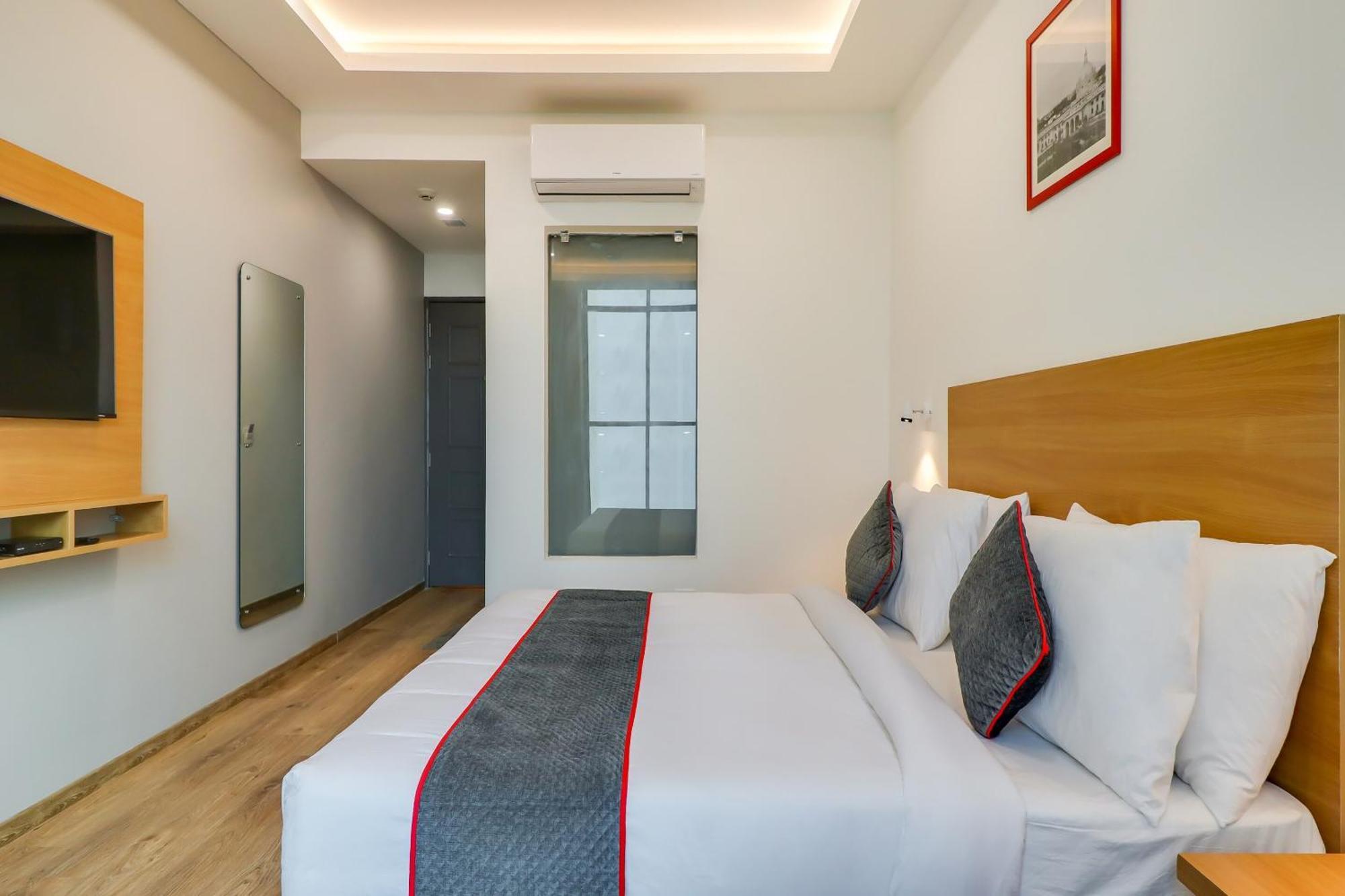 Отель Super Townhouse Jashn Chinhat Экстерьер фото