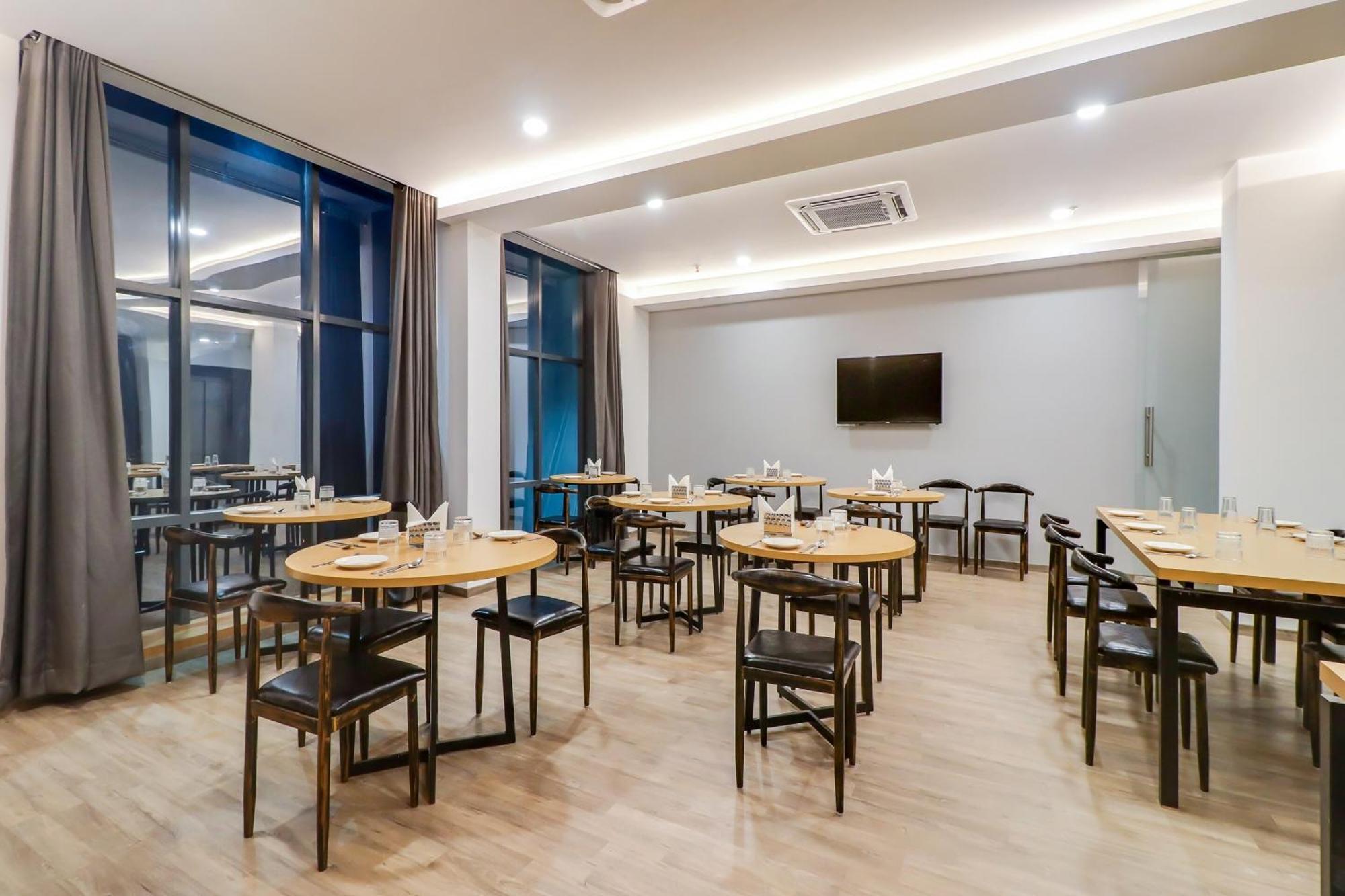 Отель Super Townhouse Jashn Chinhat Экстерьер фото