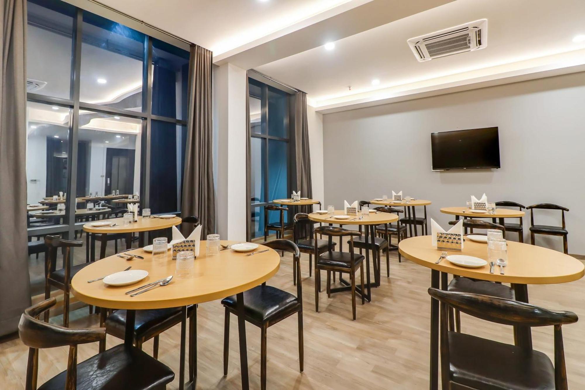 Отель Super Townhouse Jashn Chinhat Экстерьер фото