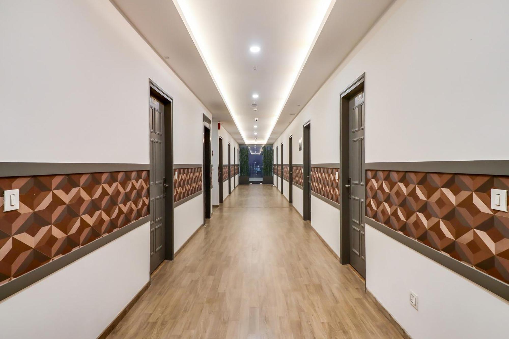 Отель Super Townhouse Jashn Chinhat Экстерьер фото