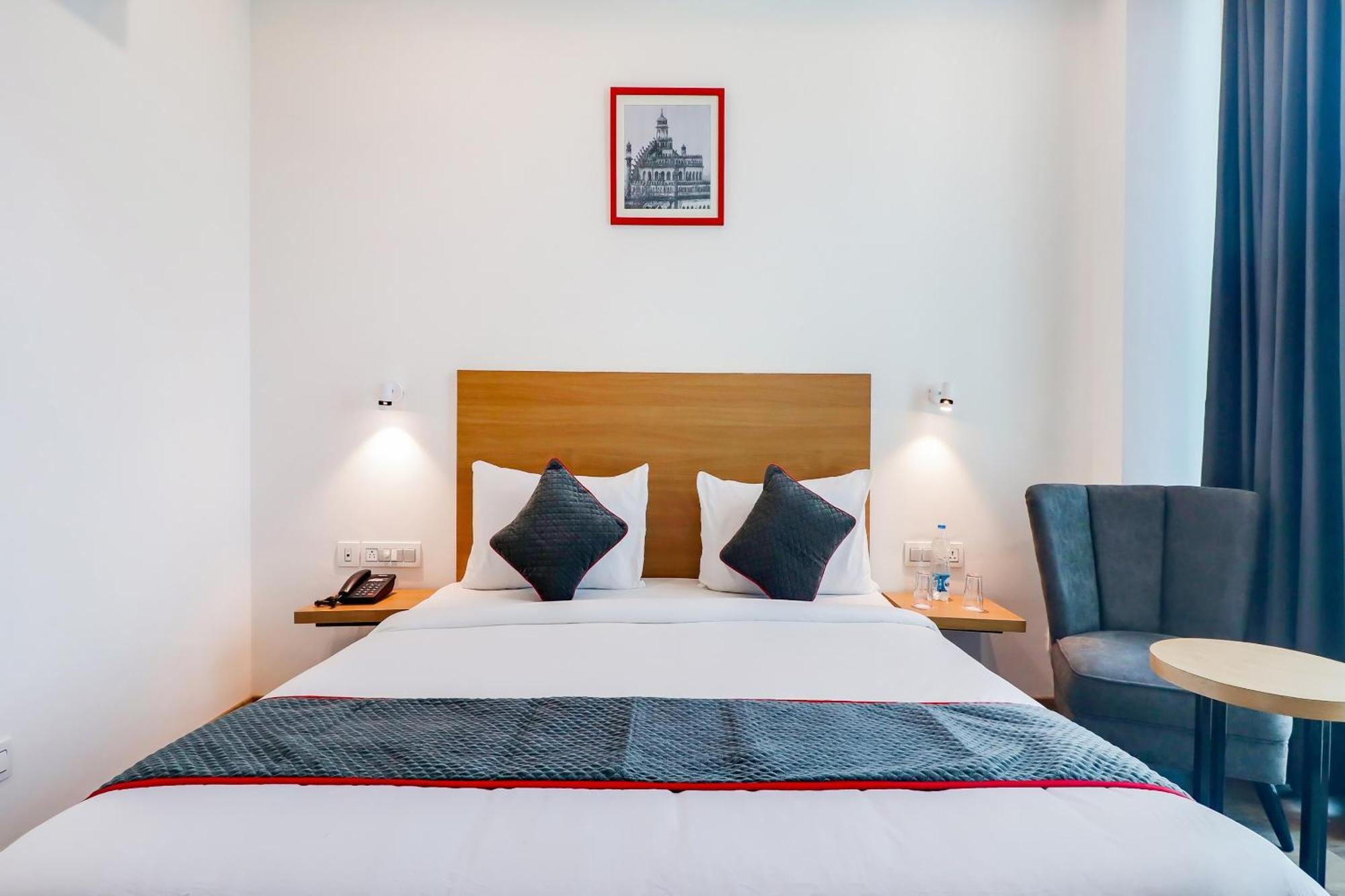 Отель Super Townhouse Jashn Chinhat Экстерьер фото