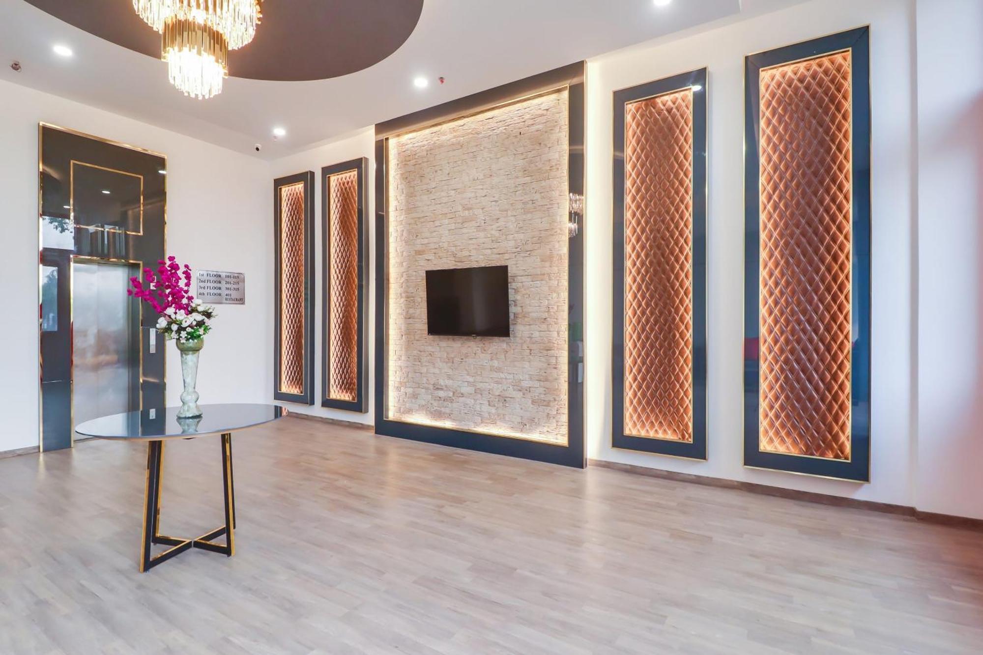 Отель Super Townhouse Jashn Chinhat Экстерьер фото